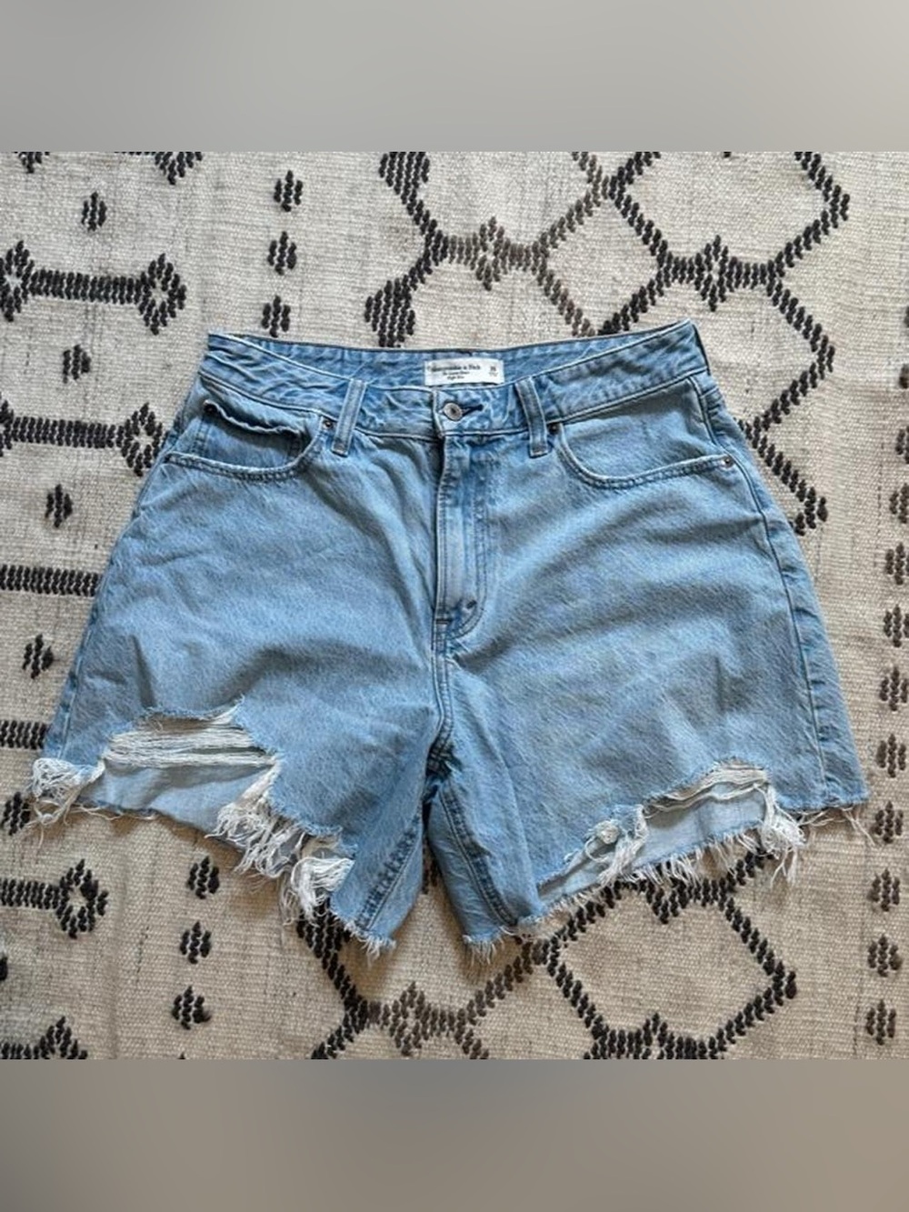 Abercrombie & Fitch High Rise Loose Shorts